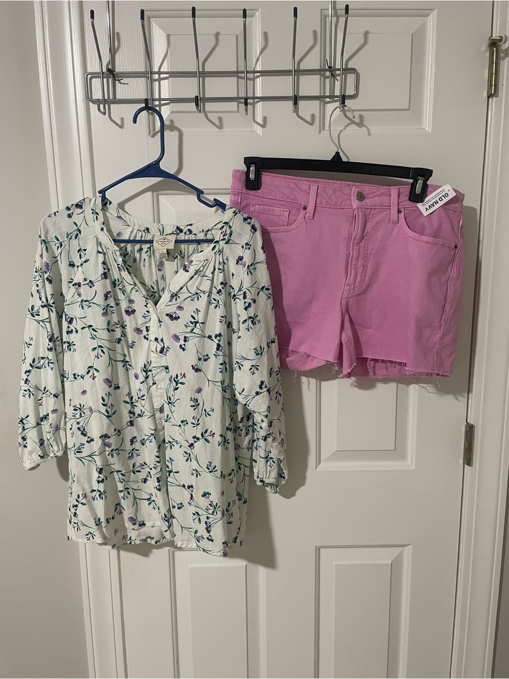 Floral Button Front Blouse with likac sz12 nwt Denim Shorts